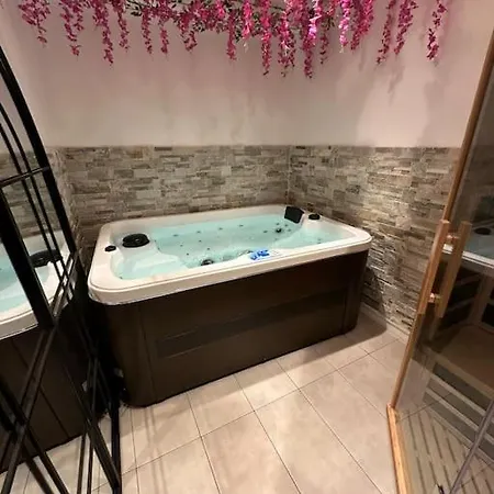 110 Jacuzzi Et Sauna Privatise Avec Apartmán